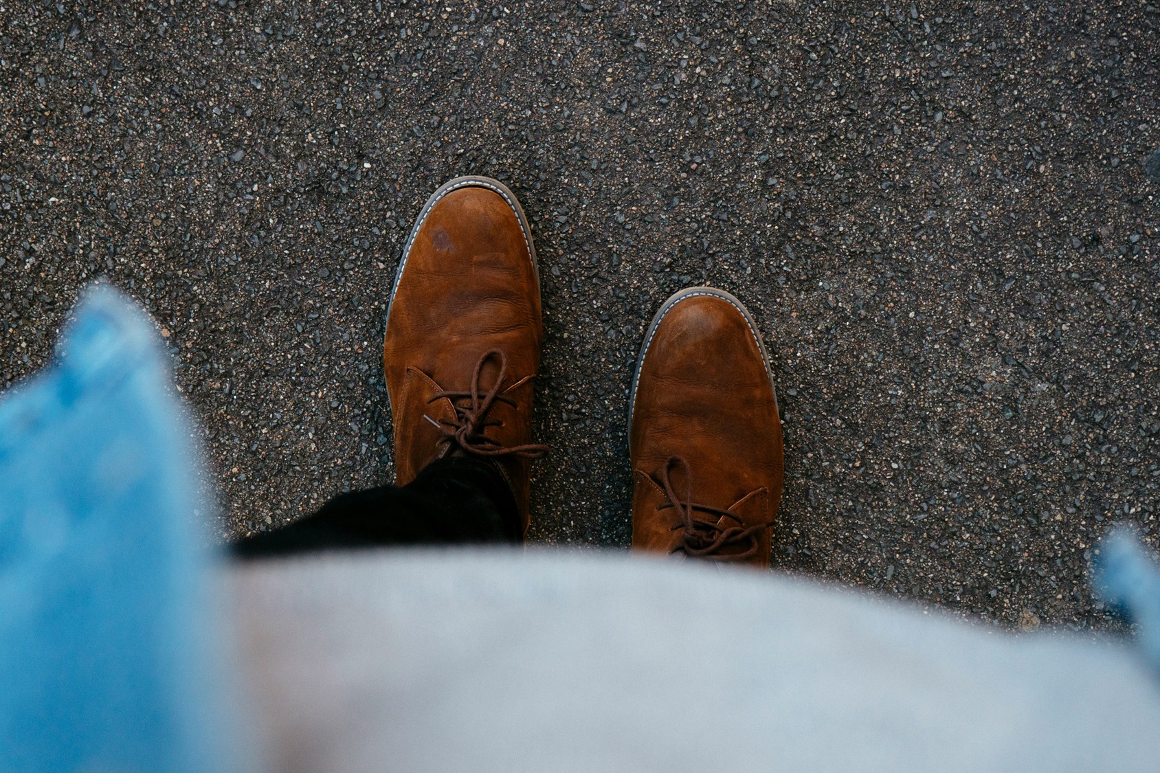 Nasse Wildlederschuhe nach Regen